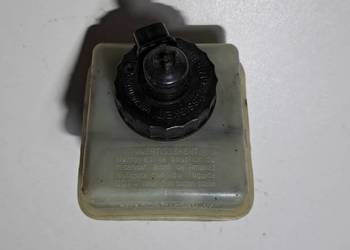 Zbiornik płynu hamulcowego VW Passat B2