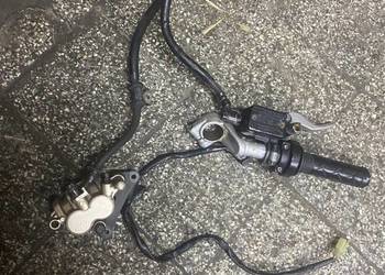 Hamulec przedni Honda cbr125 jc34