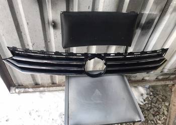 Passat B8 Grill atrapa z listwami chrom