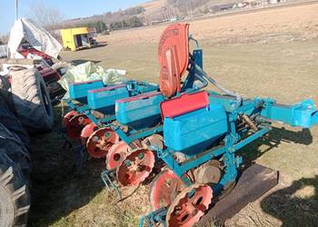 Siewnik do kukurydzy