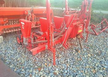 Siewnik do do kukurydzy 4 rzędy stan idealny