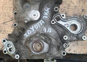 TOYOTA YARIS II AYGO C1 108 1,0 1KR osłona rozrządu obudowa pompa oleju