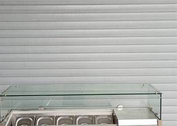 Witryna chłodnicza GN na sałatki