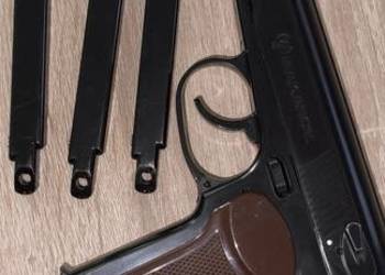 WIATRÓWKA
PISTOLET UMAREX
LEGENDSMAKAROV
4,     5 MMBB