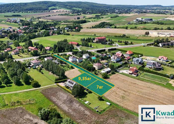 Grunt 933m2 Czerteż