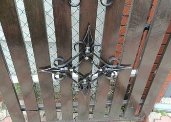 elementy ozdobne metalowe kute
