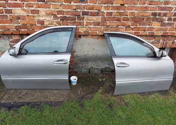 Mercedes E W211 drzwi KOMPLETNE Prawe przednie przód 723