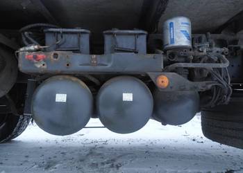 PODSTAWA POD AKUMULATORY MERCEDES ATEGO,AXOR 1823,