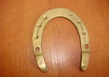 mała mosiężna podkowa mała mosiężna podkowa