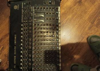 Sprzedam console  2 decki i mixer w walizce jak na zdjęciu