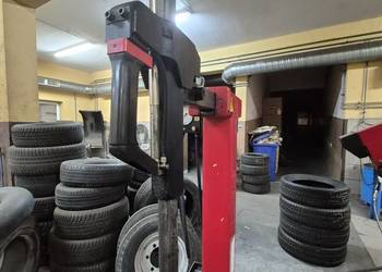 Montażownica automatyczna CORGHI A2025 DV do osobowych BUS SUV 4x4