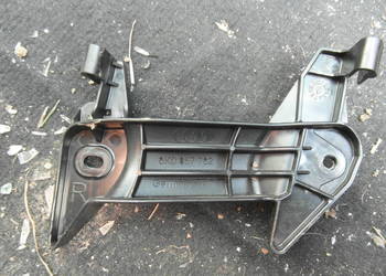 prowadnica pasa prawa 8k0857782 Audi A4 S4 RS4 A5 S5