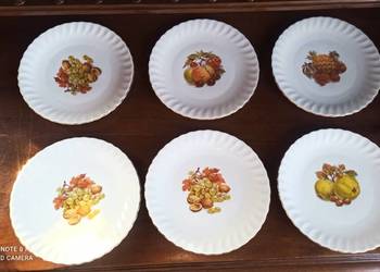 Talerzyk deserowy z owocami. Hartporzellan, Germany. Talerzyk deserowy z owocami. Hartporzellan, Germany.