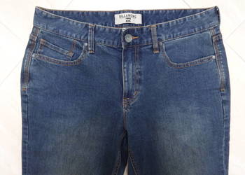 Billabong jeans regular. Spodnie w najmodniejszym kolorze sezonu.