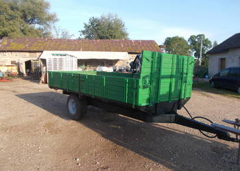 Przyczepa jednoosiowa wywrotka Przyczepa jednoosiowa wywrotka