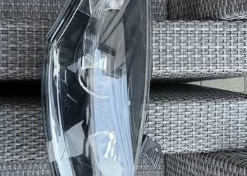 Lampa przednia Renault Megane III