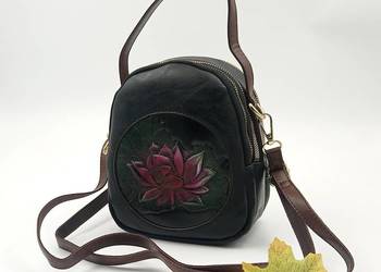 Torebka listonoszka na ramie kwiat lotosu czarna