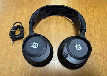 Słuchawki wokółuszne SteelSeries Arctis Nova 1