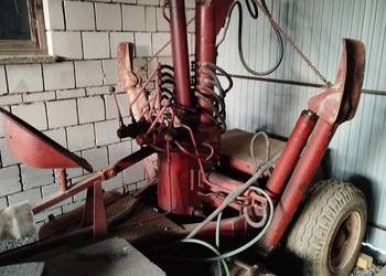 Sprzedam ładowacz UNHZ 500 (ładowacz) Sprzedam ładowacz UNHZ 500 (ładowacz)