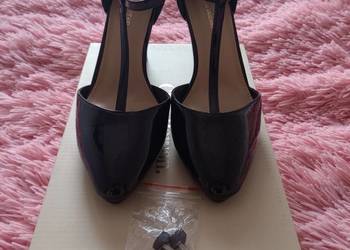 Nowe czółenka na obcasie Clara Barson