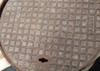 Sprzedam właz kanalizacyjny