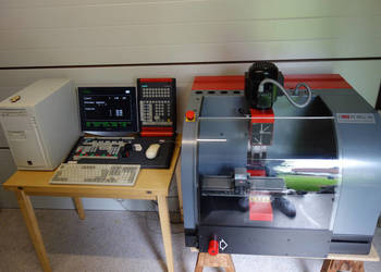 CNC EMCO PC Mill 50 w idealnym stanie z dużą ilością akcesor