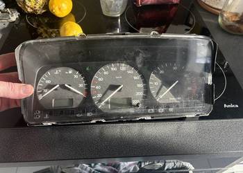 Licznik VW VOLKSWAGEN Passat B4 TDi 3A0 919 860M