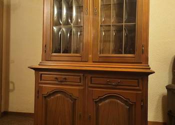 Bardzo ładna witryna biblioteka orzechowa z szufladami wypukłe szyby!