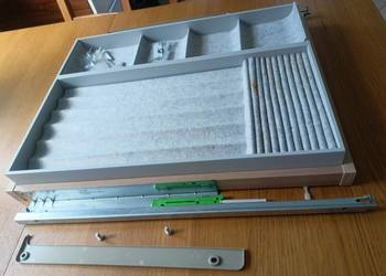 Wysuwana półka z wkładem Ikea Pax