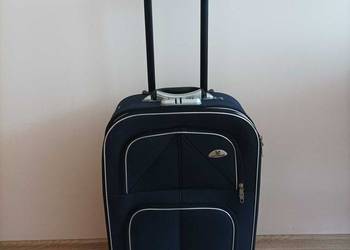 Walizka podróżna na kółkach