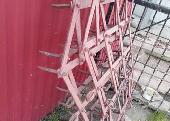 Trzy brony fabryczne