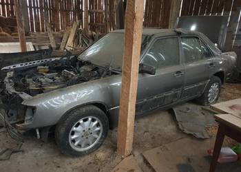 Mercedes W124 300D 1992 r. Na części