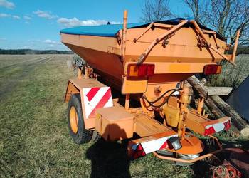 Rozsiewacz wapna piaskarka solarka