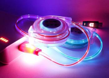 świecący przewód USB micro zmieniający kolory ze zwijaczem