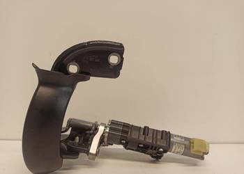 AUDI A4 ZAWIAS SIŁOWNIK KLAPY LEWY TYŁ 8W9827299
