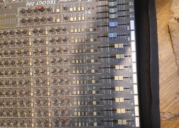 Mikser audio analogowy