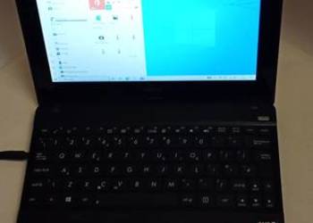 Laptop ASUS X102B. Laptop gotowy do pracy