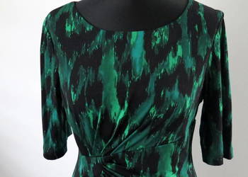 Śliczna sukienka Connected Apparel r. S Śliczna sukienka Connected Apparel r. S