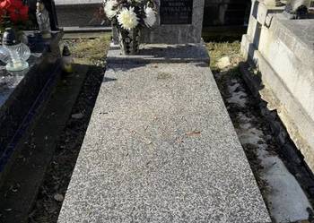 Grobowiec ziemny - Cmentarz Rakowice