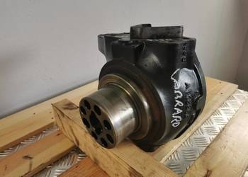 Zwrotnica prawa Case 5130 {Carraro}