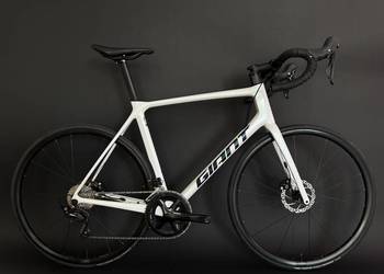Rower szosowy karbonowy GIANT TCR ADVANCED 2 Carbon Shimano 105 Disc