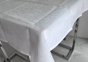 Biała serweta w żakardowy wzór 70x70