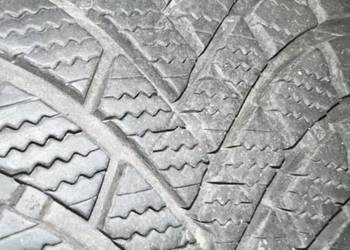 Opona Bridgestone Blizzak LM005 225/45 R17