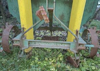 Opryskiwacz, rozsiewacz lej kos,sadzarka,wózek