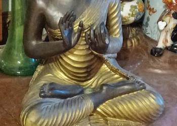 rzeżba Dharmachakra Mudra siedzący Budda ma miejsce na świeczke rzeżba Dhar