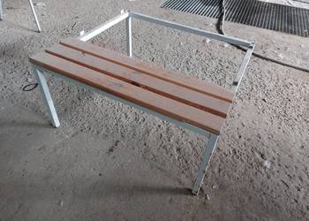 Stojak ławeczka podstawa pod szafkę odzieżową ubraniową BHP