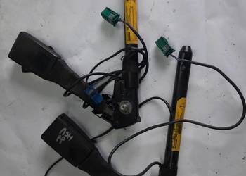 Opel Astra H Zafira B  prawy napinacz pasa bezpieczeństwa