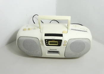 Panasonic RX‑DS15 radio FM/AM, odtwarzacz CD oraz magnetofon kasetowy.