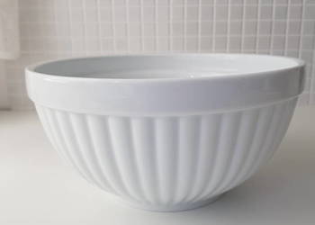 Biała ceramiczna misa kuchenna