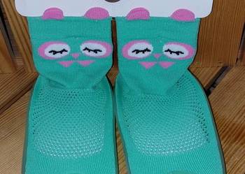 Skarpetki z gumową podeszwą - rozmiar 24